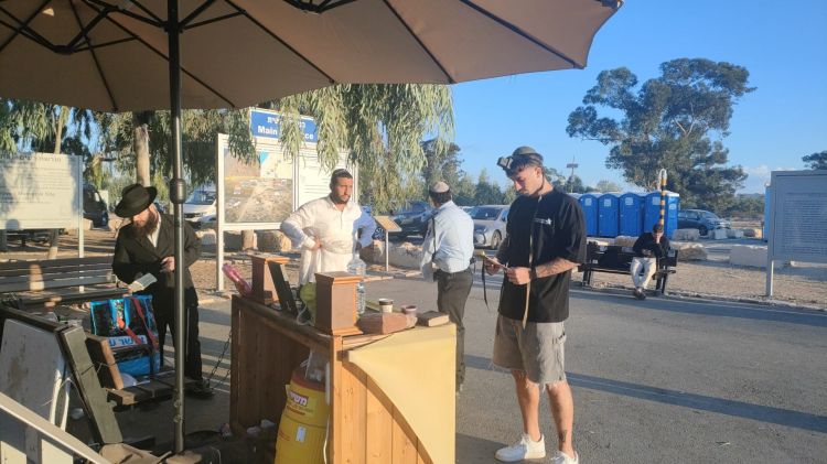 במתחם הנובה: זוכרים את הנרצחים הי"ד